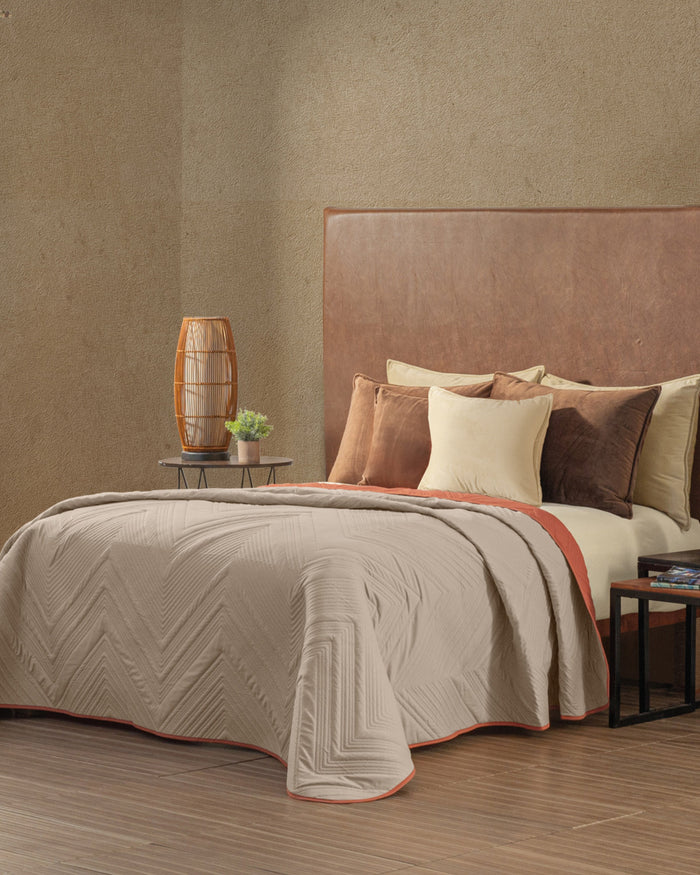 Intima Tierra Comforter Set